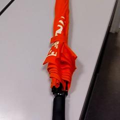 Guarda-chuva Oranje, como reportado por Vrije Universiteit Amsterdam utilizando o iLost
