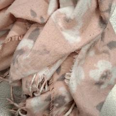 숄, iLost를 사용하여 IKEA Paris - Italie Deux에 보고됨