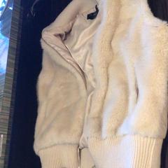 Testmelegítő Beige, amint azt Van der Valk Rotterdam Blijdorp az iLost segítségével jelentette.