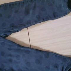 Pantalóns para nenos Zara, segundo informou Het Spoorwegmuseum usando iLost
