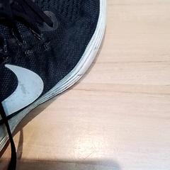Sapatos, como reportado por Beekse Bergen Resorts en Hotel utilizando o iLost