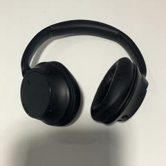 Auriculares, ha sido reportado por TU/e - Receptie Atlas con iLost