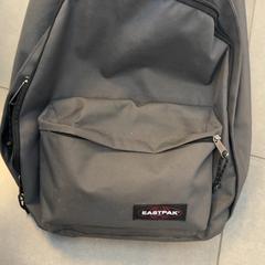 حقائب الظهر والحقائب النهارية، كما تم الإبلاغ عنه بواسطة Regio Antwerpen - Brussel عبر iLost