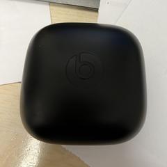 Beats headphone, segundo informou MEININGER Hotel Amsterdam Amstel usando iLost