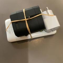 İLost kullanarak MEININGER Hotel Berlin "Mitte" Humboldthaus tarafından bildirildiği gibi Güç bankası & Adaptör White, black