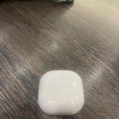 Vezeték nélküli fülhallgató samsung Wit, amint azt WestCord Hotel Eindhoven az iLost segítségével jelentette.