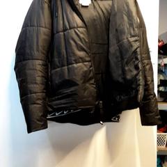 Casaco, como reportado por Qbuzz ZHN utilizando o iLost