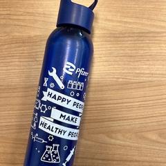 마시는 병 - Blauw, iLost를 사용하여 Centraal magazijn에 보고됨