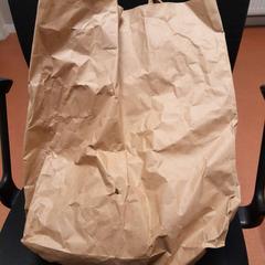 Bag papier marron, som rapportert av TCL ved bruk av iLost