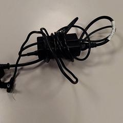 ノートパソコンの充電器 がiLostで Vrije Universiteit Amsterdam によって報告されました