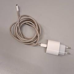 Egokitzailea Wit, gisa salatu by Hotel Theater FIGI iLost erabiliz