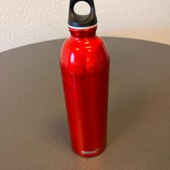 Flasche rot, gemeldet von hoop Kirche - Campus Bremen über iLost