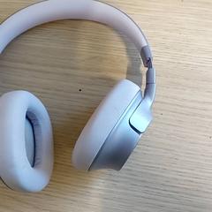 Elektronika - Hoofdtelefoon, amint azt Centraal magazijn az iLost segítségével jelentette.