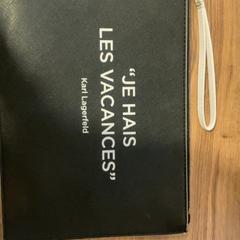 Astuccio Noire, come riportato da MEININGER Hotel Marseille Centre la Joliette utilizzando iLost