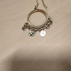 القرط، كما تم الإبلاغ عنه بواسطة IKEA Zwolle عبر iLost