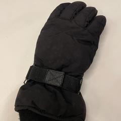 Handschoen Congrescentrum 1931, segundo informou Libéma Beurzen en Evenementen usando iLost