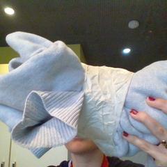 Sweater gris, as reported by MEININGER Hotel Lyon Centre Berthelot using iLost