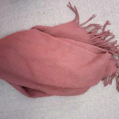 Châle, a été signalé par Regio Limburg - Leuven utilisant iLost