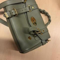 Handtas, segons ha informat RET mitjançant iLost