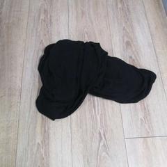 Scialle zwart, come riportato da IKEA Heerlen utilizzando iLost