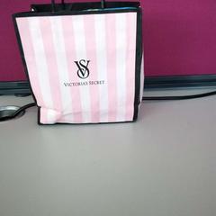 バッグ HENRY がiLostで Twisto によって報告されました