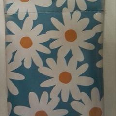 Puzdro na okuliare azul flores margaritas, ako bolo nahlásené IKEA Valladolid pomocou iLost