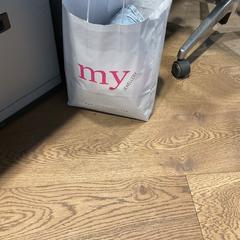 가방 Kleding, iLost를 사용하여 Designer Outlet Roosendaal에 보고됨