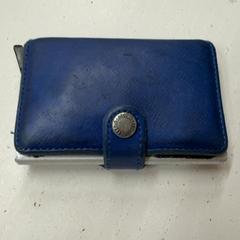 Pénztárcák & Pénztárca Novak, amint azt HTM az iLost segítségével jelentette.