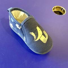 Chaussure de bebe, ha sido reportado por IKEA Rennes - Pacé con iLost