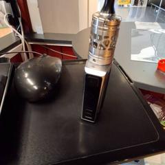 Elektromos cigaretta, amint azt IKEA Paris Nord Roissy az iLost segítségével jelentette.
