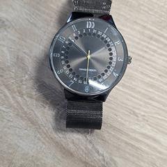 Armbanduhr, gemeldet von RRReis Trein Amersfoort / Ede-Wageningen über iLost