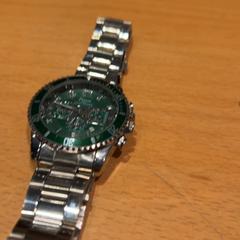 Náramkové hodinky, jak nahlášeno Pathé Ede pomocí iLost