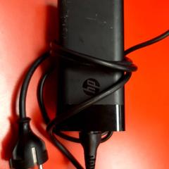 Laptop oplader がiLostで UvA REC によって報告されました