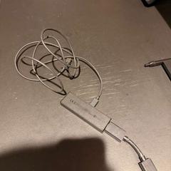 アダプタ zwart がiLostで Van der Valk Hotel Veenendaal によって報告されました