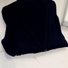 Vesta bleu marine, jak nahlášeno IKEA Toulouse pomocí iLost