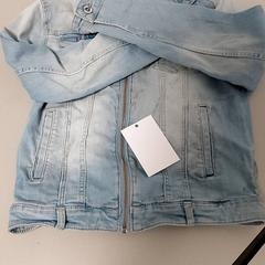 Kleding Jas, ha sido reportado por Centraal magazijn con iLost
