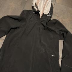 Raincoat, as reported by MEININGER Hotel Amsterdam City West using iLost