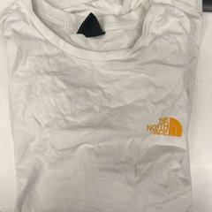 T-shirt shirt, zoals gemeld door BANKS Antwerp met iLost