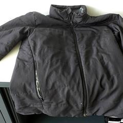 Kleding Jas, a été signalé par Centraal magazijn utilisant iLost