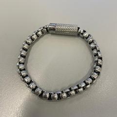 Náramek Zilver, jak nahlášeno Heidelberglaan 15 pomocí iLost