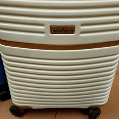 متنوع Koffer، كما تم الإبلاغ عنه بواسطة Regio Antwerpen - Brussel عبر iLost