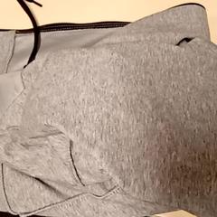 Tröja, rapporterat av Mövenpick Hotel Amsterdam City Centre med iLost