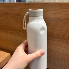 Botella de agua, ha sido reportado por Vrije Universiteit Brussel (VUB) con iLost