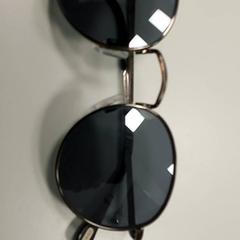 Sluneční brýle, jak nahlášeno Regio West-Vlaanderen pomocí iLost