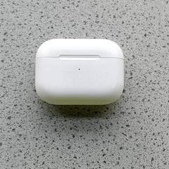 المنتجات الإلكترونية - Draadloze oortjes، كما تم الإبلاغ عنه بواسطة Centraal magazijn عبر iLost