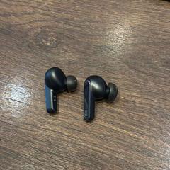 Audífonos, ha sido reportado por Van der Valk Hotel Gorinchem con iLost