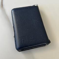 Pasjeshouder donker blauw がiLostに報告されました