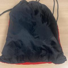 体操着袋 がiLostで Centraal magazijn によって報告されました