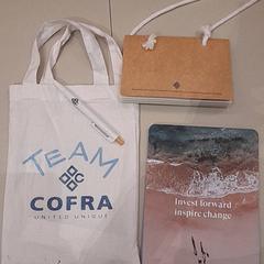 バッグ がiLostで Van der Valk Hotel Schiphol によって報告されました