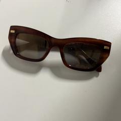 الظلال، كما تم الإبلاغ عنه بواسطة Silver Sands Beach عبر iLost